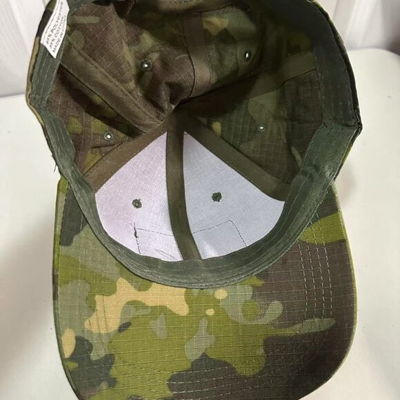 Baseball Cap CANADA Flag Hat with 1 Unique Embroidered Canada -Themed Patches - Picture 6 of 9